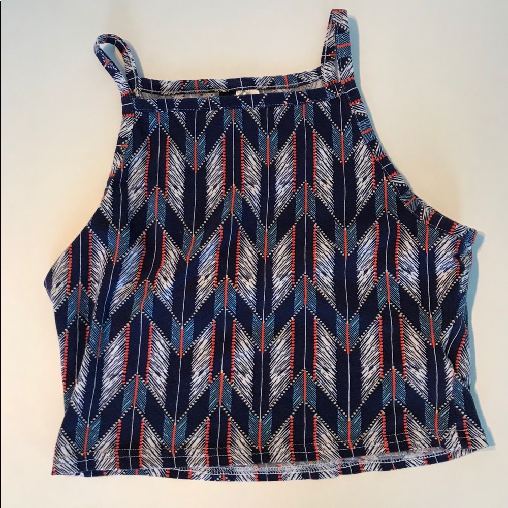 H&M divides patterned crop top